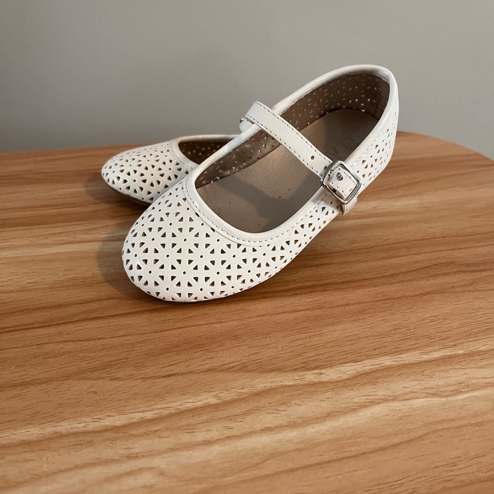 The Children’s Place White Mary Jane Shoes